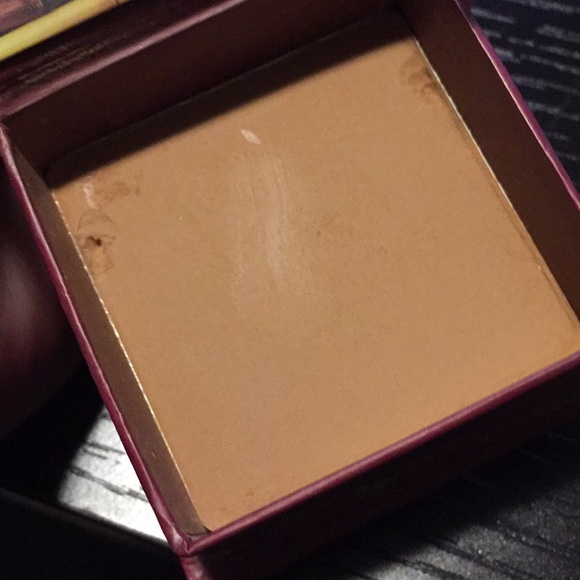 HOOLA BRONZER BY BENEFIT - Picture 2 of 3